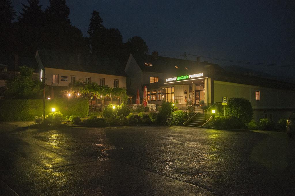 Gasthof Zur Traube Grein Buitenkant foto