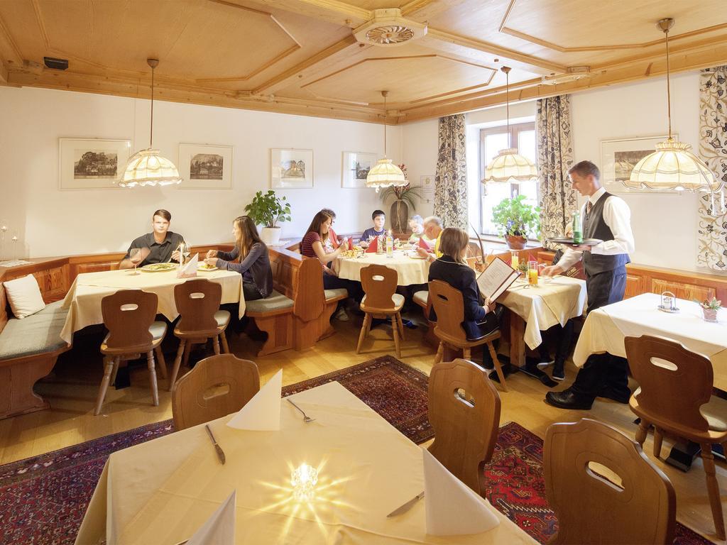 Gasthof Zur Traube Grein Buitenkant foto